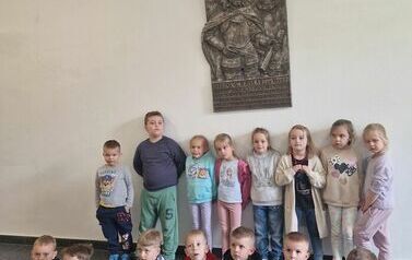 Ratusz oczami najmłodszych &ndash; przedszkolaki zwiedzały zabytkowy budynek  (16.05.2025 r.) 10