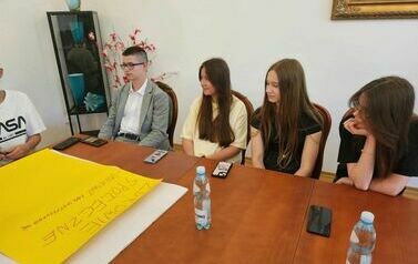 VI sesja Młodzieżowej Rady Miejskiej w Staszowie (04.06.2025 r.) 6