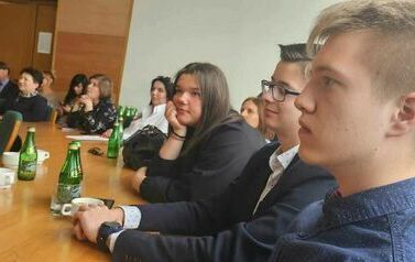 Młodzi Radni na I Sesji Rady Miejskiej w Staszowie 3