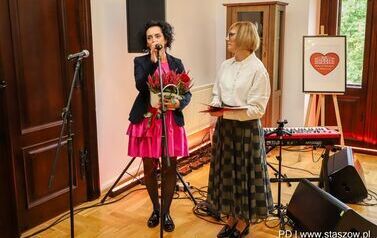 Wernisaż wystawy poplenerowej III Międzynarodowego Pleneru Malarskiego, promocja książki ks. Piotra Maroszka &bdquo;Hugo Kołłątaj jako duchowny&rdquo; oraz koncert &bdquo;W Blasku Jubileuszu&rdquo; (27.09.2025 r.) 42