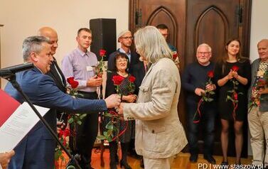 Wernisaż wystawy poplenerowej III Międzynarodowego Pleneru Malarskiego, promocja książki ks. Piotra Maroszka &bdquo;Hugo Kołłątaj jako duchowny&rdquo; oraz koncert &bdquo;W Blasku Jubileuszu&rdquo; (27.09.2025 r.) 50