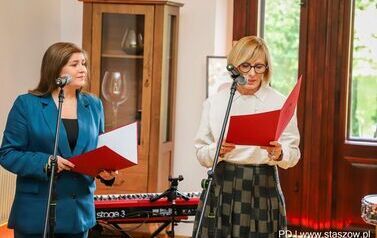 Wernisaż wystawy poplenerowej III Międzynarodowego Pleneru Malarskiego, promocja książki ks. Piotra Maroszka &bdquo;Hugo Kołłątaj jako duchowny&rdquo; oraz koncert &bdquo;W Blasku Jubileuszu&rdquo; (27.09.2025 r.) 63
