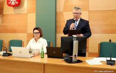 XXXV SESJA RADY MIEJSKIEJ W STASZOWIE (30.09.2025 R.) 2