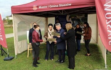 Aleja 500-lecia Staszowa już rośnie! (22.10.2025 r.) 70