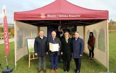 Aleja 500-lecia Staszowa już rośnie! (22.10.2025 r.) 81