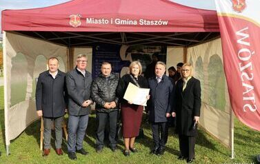 Aleja 500-lecia Staszowa już rośnie! (22.10.2025 r.) 96