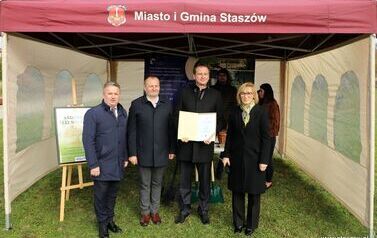 Aleja 500-lecia Staszowa już rośnie! (22.10.2025 r.) 100