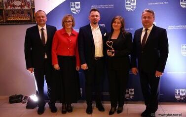 Staszowski Ośrodek Kultury z prestiżową nagrodą &bdquo;Kochać i chronić&rdquo;! (04.11.2025 r.) 9