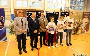 Uroczysta Akademia z okazji Święta Szkoły_PSP nr 2 Stasz&oacute;w (07.11.2025 r.) 3