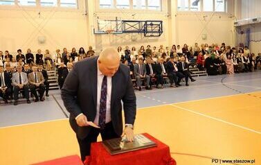 Uroczysta Akademia z okazji Święta Szkoły_PSP nr 2 Stasz&oacute;w (07.11.2025 r.) 32