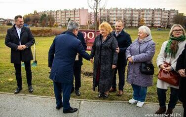Podsumowanie akcji &bdquo;Aleja 500-lecia Staszowa&rdquo; &ndash; 67 drzew dla miasta (14.11.2025 r.) 5