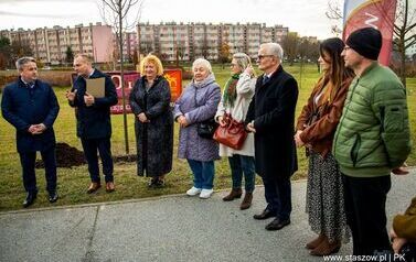 Podsumowanie akcji &bdquo;Aleja 500-lecia Staszowa&rdquo; &ndash; 67 drzew dla miasta (14.11.2025 r.) 12