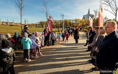 Podsumowanie akcji &bdquo;Aleja 500-lecia Staszowa&rdquo; &ndash; 67 drzew dla miasta (14.11.2025 r.) 19