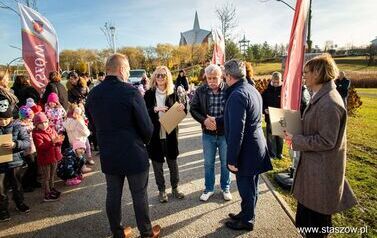 Podsumowanie akcji &bdquo;Aleja 500-lecia Staszowa&rdquo; &ndash; 67 drzew dla miasta (14.11.2025 r.) 48