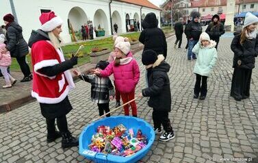 Jarmark Bożonarodzeniowy w Staszowie (14.12.2025 r.) 131