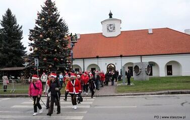  XI Marsz Nordic Walking ,,W poszukiwaniu Świętego Mikołaja (14.12.2025 r.) 9