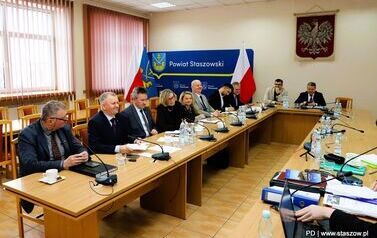 Spotkanie dotyczące przywr&oacute;cenia połączeń kolejowych w powiecie staszowskim (23.01.2026 r.) 6