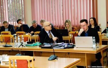 Spotkanie dotyczące przywr&oacute;cenia połączeń kolejowych w powiecie staszowskim (23.01.2026 r.) 7