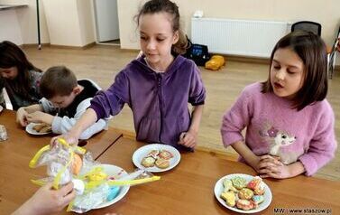 Słodka przygoda w Pałacu Kołłątaj&oacute;w &ndash; mali cukiernicy z Mostek w akcji (18.03.2026 r.)  16