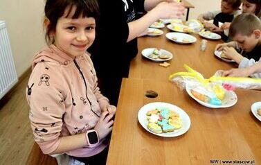 Słodka przygoda w Pałacu Kołłątaj&oacute;w &ndash; mali cukiernicy z Mostek w akcji (18.03.2026 r.)  17