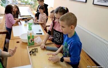 Słodka przygoda w Pałacu Kołłątaj&oacute;w &ndash; mali cukiernicy z Mostek w akcji (18.03.2026 r.)  30