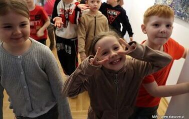 Słodkie warsztaty i zwiedzanie pałacu &ndash; wyjątkowy dzień uczni&oacute;w z Mostek (26.03.2026r.) 5