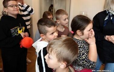 Słodkie warsztaty i zwiedzanie pałacu &ndash; wyjątkowy dzień uczni&oacute;w z Mostek (26.03.2026r.) 8