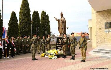 W hołdzie Patronowi Staszowa (02.04.2026 r.) 24