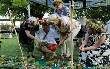 Noc Świętojańska nad Czarną w Staszowie &ndash; tradycja, kultura i magia 51