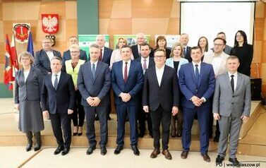 Nowy samoch&oacute;d dla OSP Krzczonowice 12