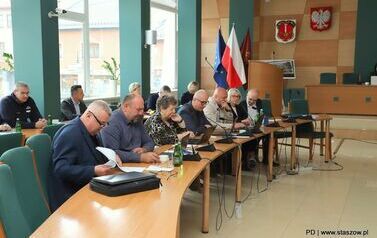 XLIX Sesja Rady Miejskiej w Staszowie (30.04.2026 r.) 1