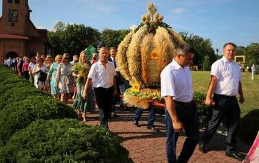 Dożynki Powiatu Staszowskiego w Rytwianach (25.08.2024) 46