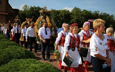 Dożynki Powiatu Staszowskiego w Rytwianach (25.08.2024) 54