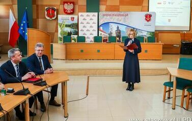 Podpisaliśmy umowę na Staszowski Obszar Gospodarczy w Grzybowi (06.11.2024 r.) 21