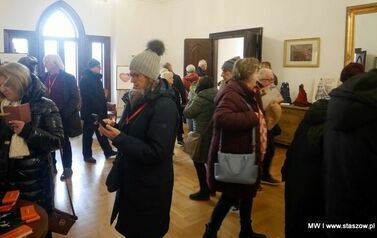 Kuracjusze z Buska-Zdroju odwiedzili Pałac Kołłątaj&oacute;w w Wiśniowej 5