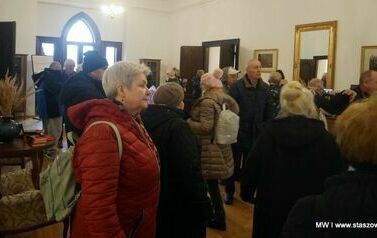 Kuracjusze z Buska-Zdroju odwiedzili Pałac Kołłątaj&oacute;w w Wiśniowej 7