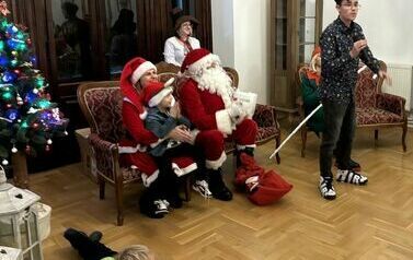 Magia Świąt w Pałacu Kołłątaj&oacute;w &ndash; Mikołajki z KGW &bdquo;Wisienki&rdquo; (01.12.2024 r.) 15