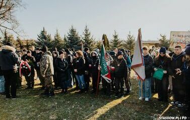VI MARSZ POWSTAŃC&Oacute;W STYCZNIOWYCH STASZ&Oacute;W - KUROZWĘKI  w Roku Jubileuszowym 500 - lecia miasta Staszowa (21.02.2025 r.) 104