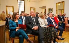 Wernisaż wystawy poplenerowej III Międzynarodowego Pleneru Malarskiego, promocja książki ks. Piotra Maroszka &bdquo;Hugo Kołłątaj jako duchowny&rdquo; oraz koncert &bdquo;W Blasku Jubileuszu&rdquo; (27.09.2025 r.) 34