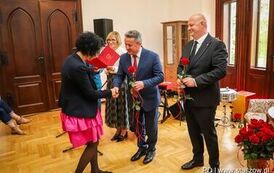 Wernisaż wystawy poplenerowej III Międzynarodowego Pleneru Malarskiego, promocja książki ks. Piotra Maroszka &bdquo;Hugo Kołłątaj jako duchowny&rdquo; oraz koncert &bdquo;W Blasku Jubileuszu&rdquo; (27.09.2025 r.) 54
