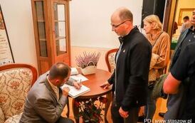 Wernisaż wystawy poplenerowej III Międzynarodowego Pleneru Malarskiego, promocja książki ks. Piotra Maroszka &bdquo;Hugo Kołłątaj jako duchowny&rdquo; oraz koncert &bdquo;W Blasku Jubileuszu&rdquo; (27.09.2025 r.) 95