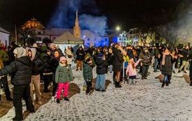 Wsp&oacute;lne powitanie roku 2026 na Rynku w Staszowie (31.12.2025 r.) 9