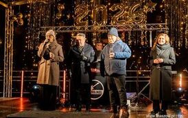 Wsp&oacute;lne powitanie roku 2026 na Rynku w Staszowie (31.12.2025 r.) 12