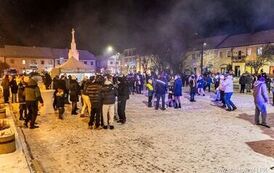 Wsp&oacute;lne powitanie roku 2026 na Rynku w Staszowie (31.12.2025 r.) 17