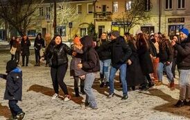 Wsp&oacute;lne powitanie roku 2026 na Rynku w Staszowie (31.12.2025 r.) 30