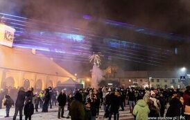 Wsp&oacute;lne powitanie roku 2026 na Rynku w Staszowie (31.12.2025 r.) 39