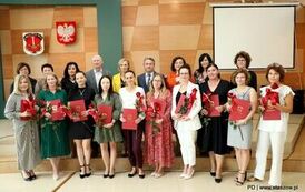 Uroczyste wręczenie awans&oacute;w zawodowych dla 10 nauczycieli z gminy Stasz&oacute;w (25.09.2024 r.) 25
