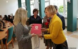 Uroczyste wręczenie awans&oacute;w zawodowych dla 10 nauczycieli z gminy Stasz&oacute;w (25.09.2024 r.) 35