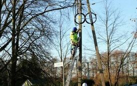 Stasz&oacute;w stawia na bezpieczeństwo &ndash; nowe kamery monitoringu miejskiego już w montaż (21.11.2024 r.) 12