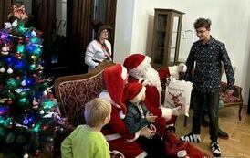 Magia Świąt w Pałacu Kołłątaj&oacute;w &ndash; Mikołajki z KGW &bdquo;Wisienki&rdquo; (01.12.2024 r.) 17